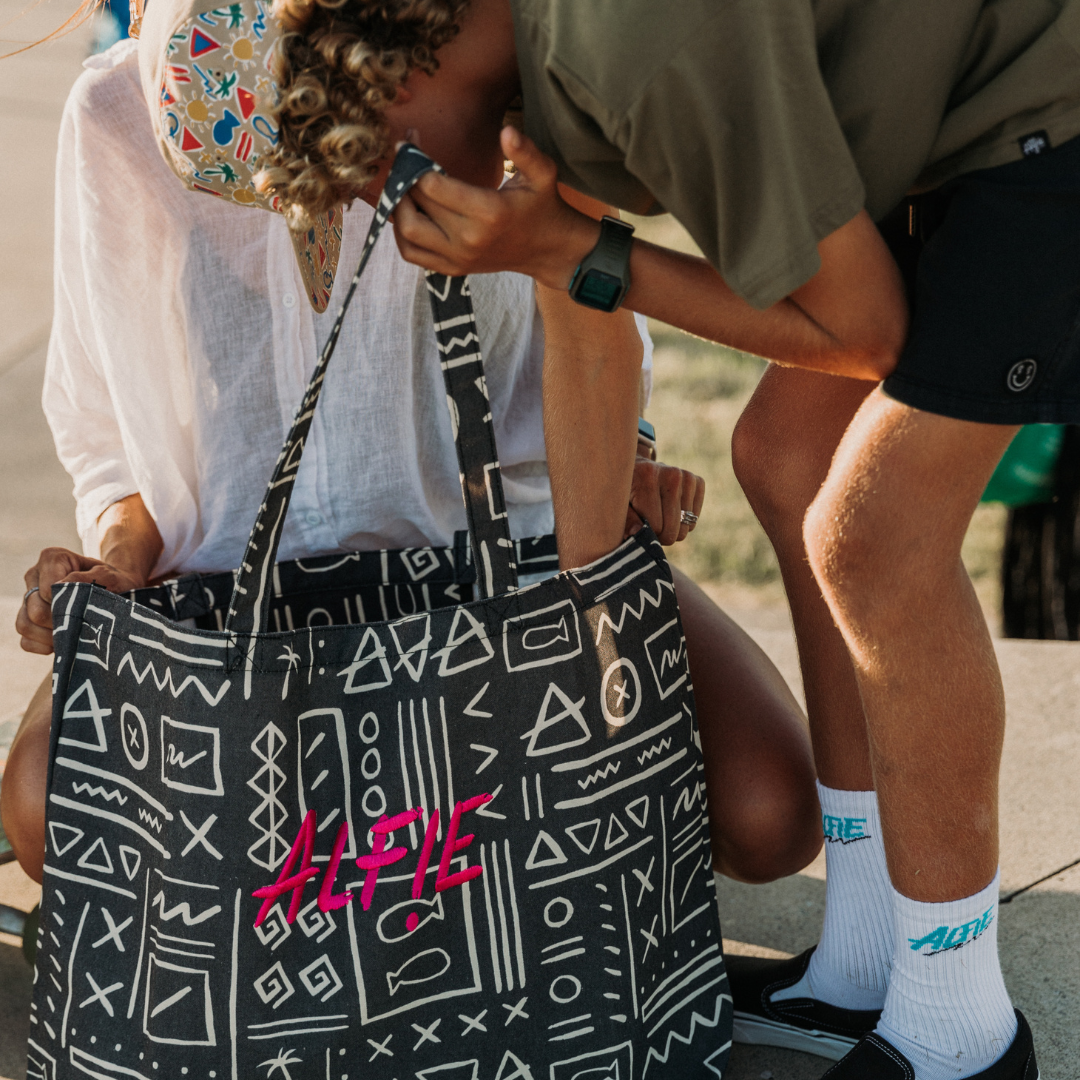 Alfie Carry All Bag Large Tote Alfie Est 2011